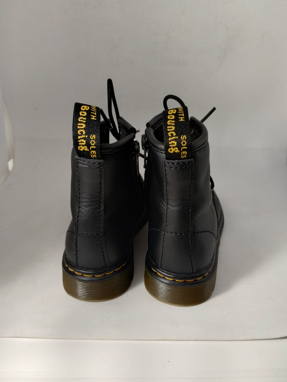 Dr. Doc Martens 15373 Toddler Kids Black Side Zip Leather Size 10 Bouncing Sole - Picture 4 of 8